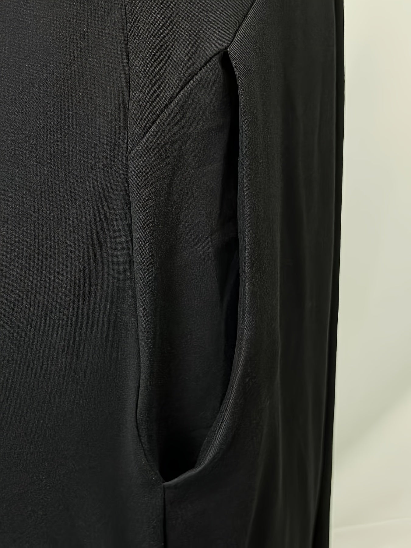 Костюм-комбинезон для женщин больших размеров на лето без рукавов с карманами