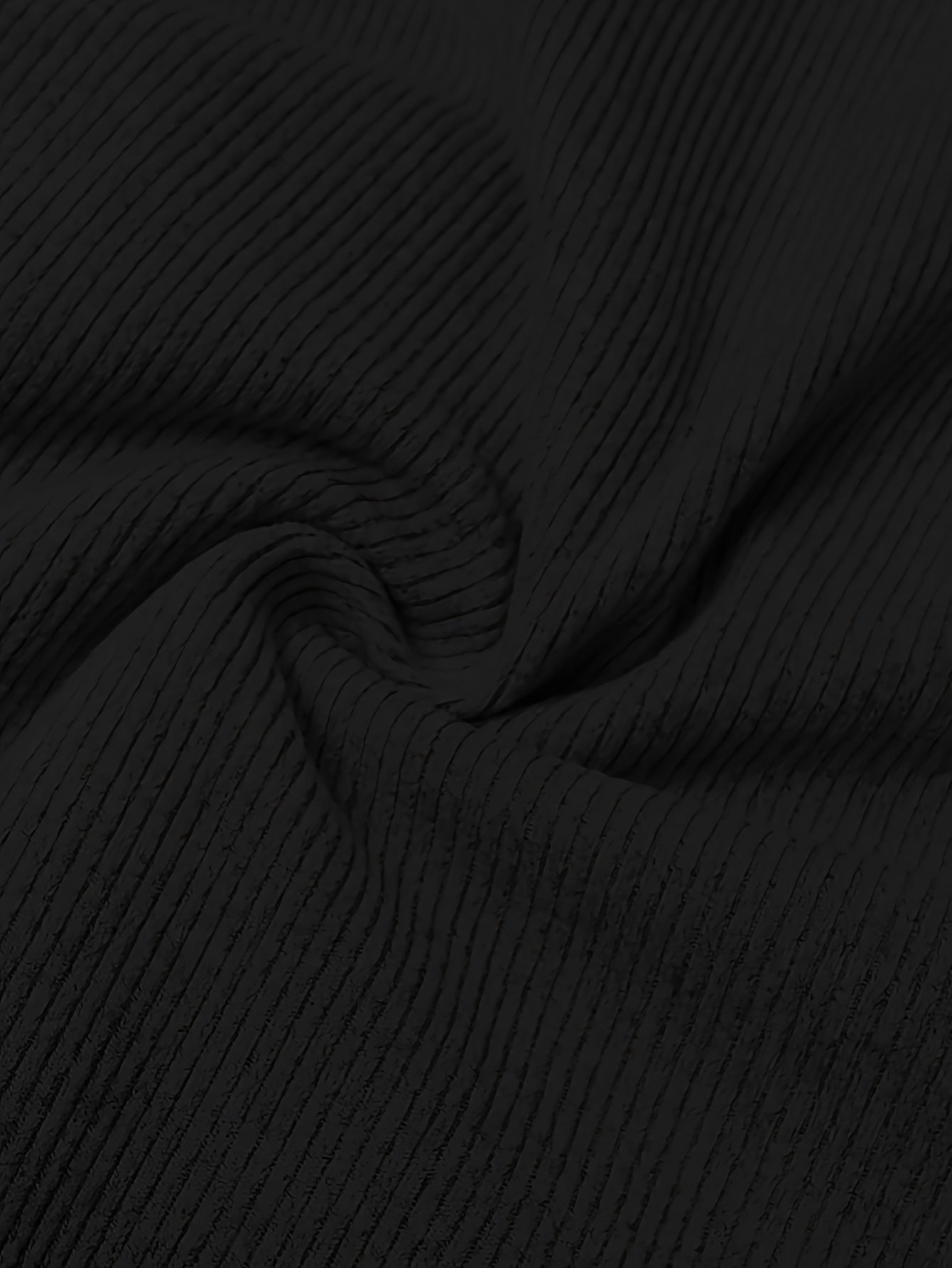 Ayollar uchun zamonaviy qattiq chiziqli lounge to'plami, yenglari keng top va cho'ntakli jogger shimlar bilan. Kuz uchun qulay moslik.