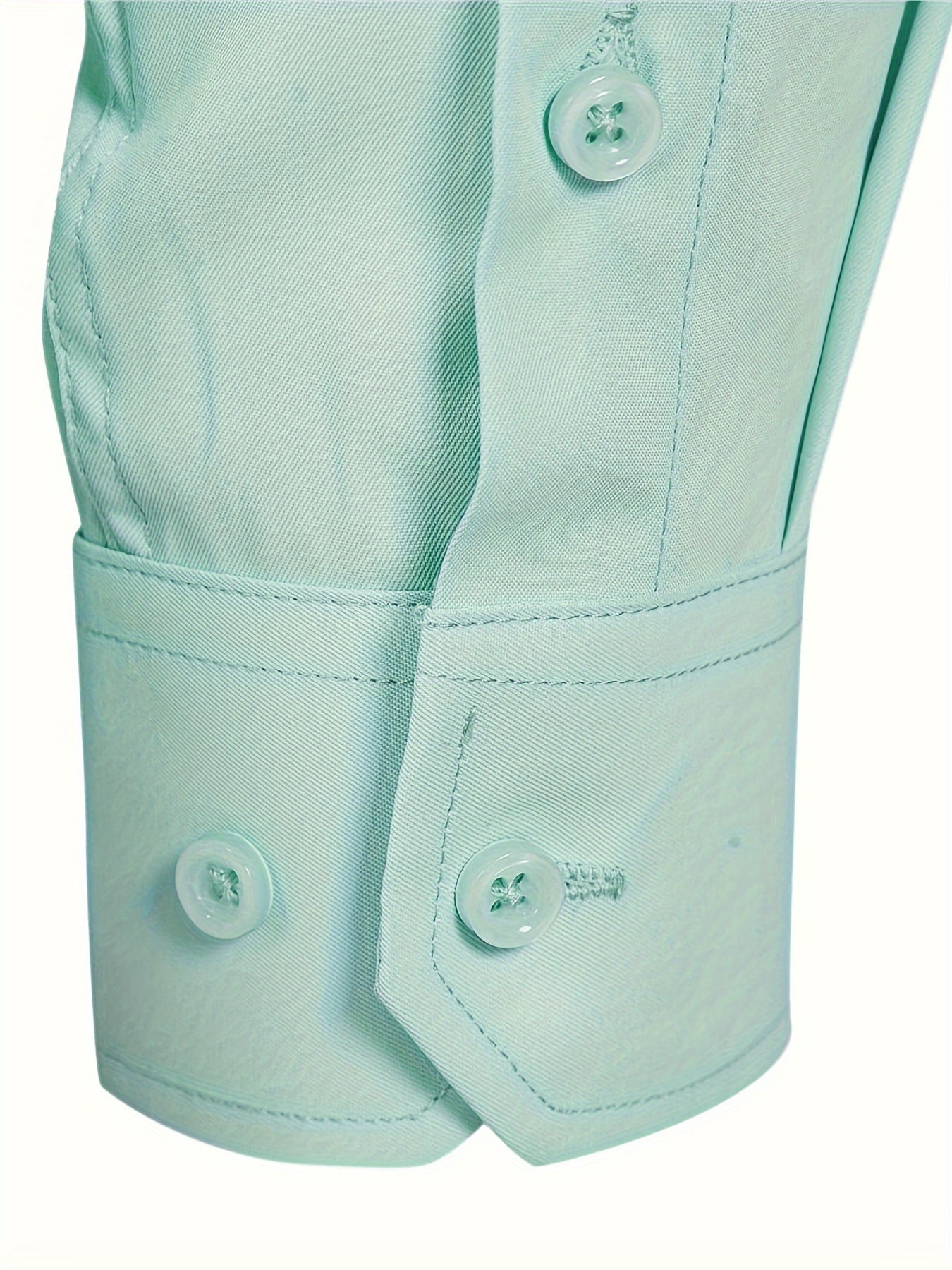 Erkaklar uchun 55% paxta, 40% polyester va 5% spandeksdan tayyorlangan tor kesimli uzun qo'lqonli ko'ylak. Mustahkam rang, yengil yaka, tugmachali yopish va barcha mavsumlar uchun kiyish. Tasodifiy dam olish kunlari uchun, to'qilgan.