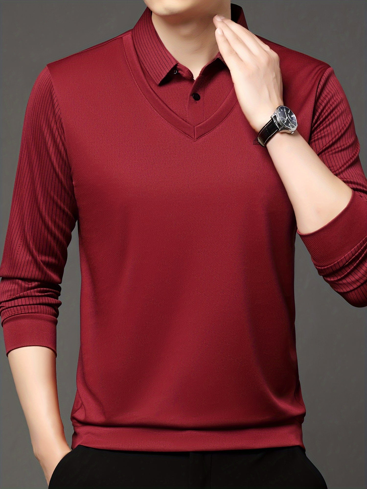 Suéter de punto a rayas casual para hombre con diseño de capas falsas y detalles de botones