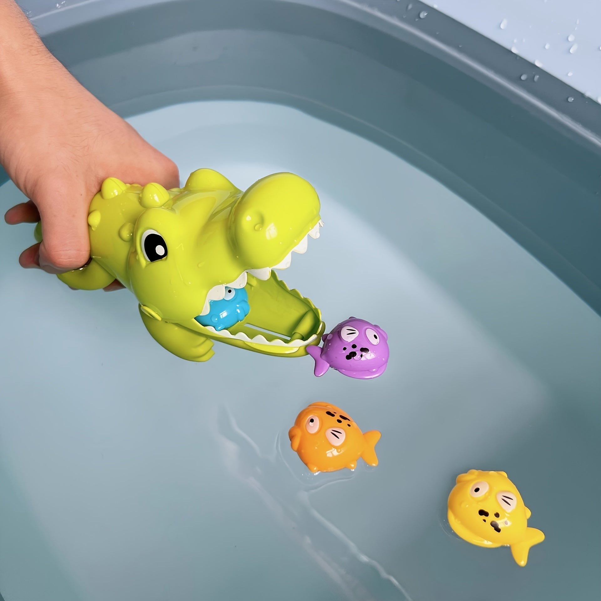Bath Toy for Toddlers 18 Months Plus Crocodile and Fish Water Toys Assorted Colors