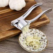 Handheld Metal Garlic and Ginger Press Kitchen Tool for Crushing and Mincing