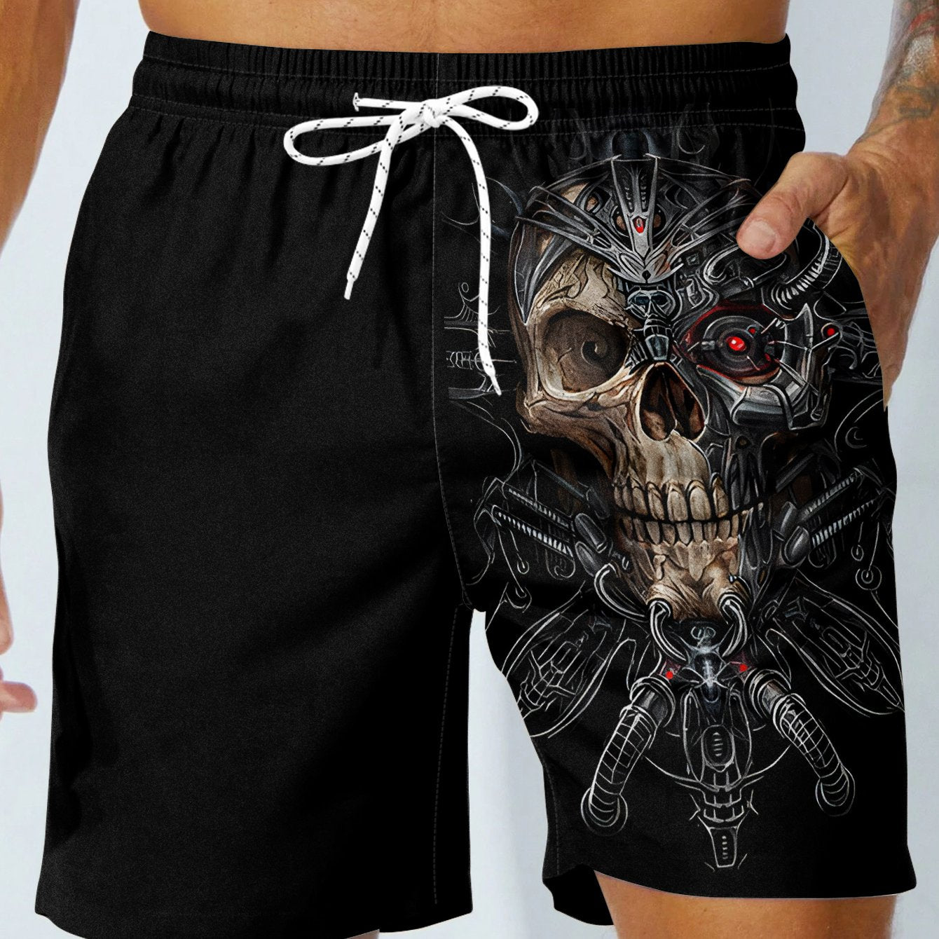 Erkaklar uchun plussiz plyaj shortlari 100% cho'zilmaydigan polyesterdan tayyorlangan. Bo'sh kesim, tortish ipi bilan, to'qilgan boshi bilan ta'til uslubi. Yengil, 110g/m², yoz uchun ideal.