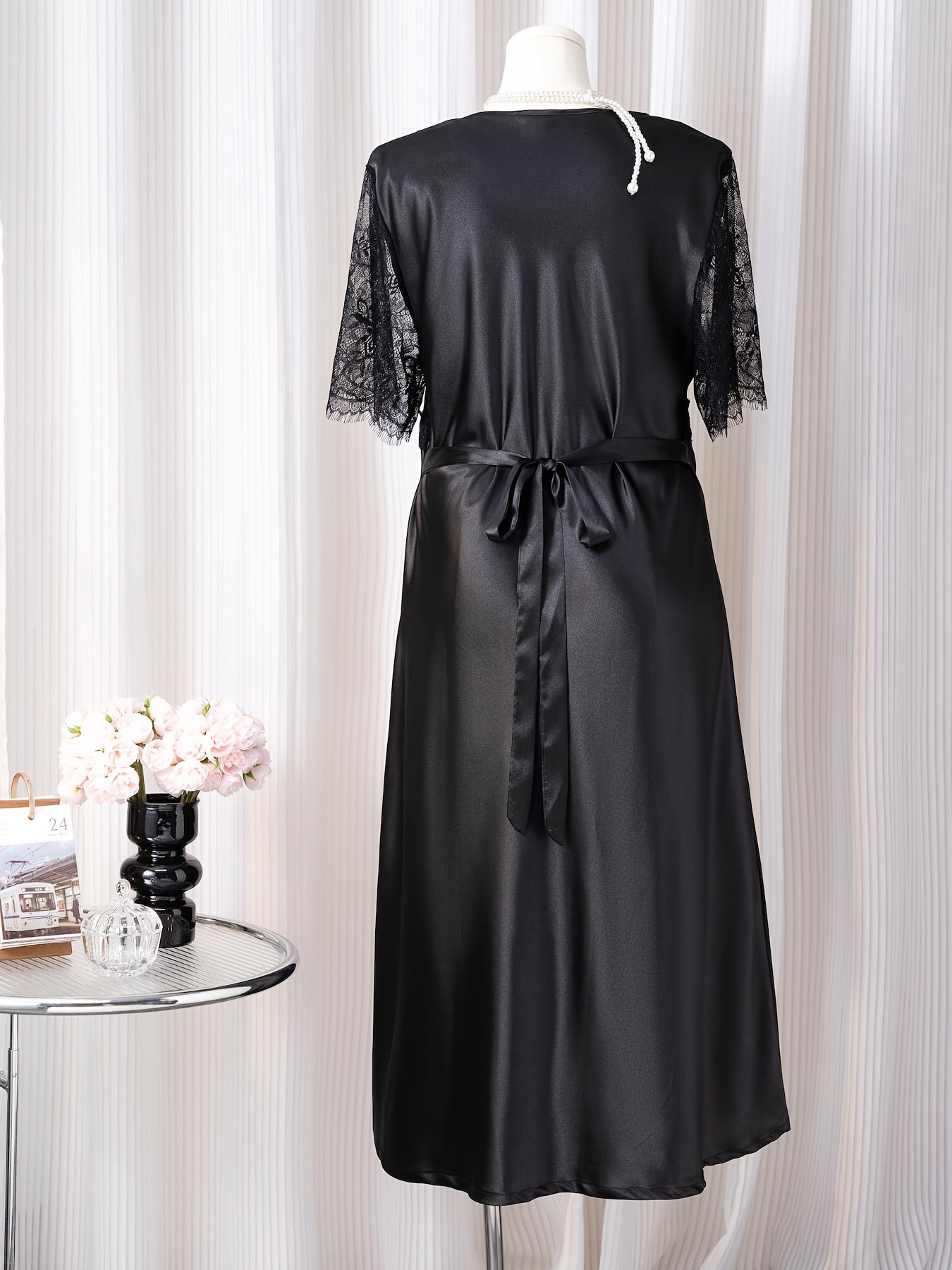 Camisón de noche de encaje negro para mujer con escote en V y manga corta