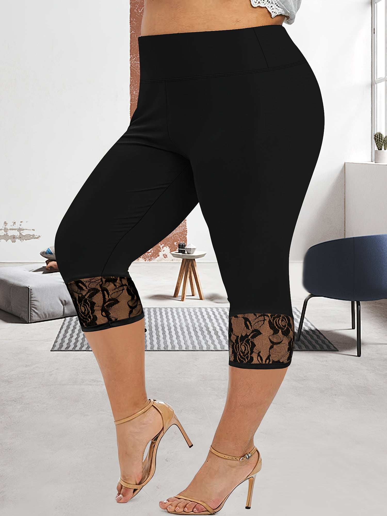 Plus Size High-Waisted Capri Pants with Lace Trim Slim-Fit Tummy Control