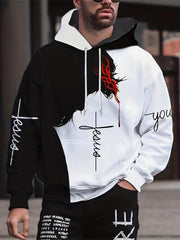 Katta o'lchamdagi hayvon naqshli kapüşonli sviter, kontrast ranglarda, kattalar uchun kuz/qish modasi.