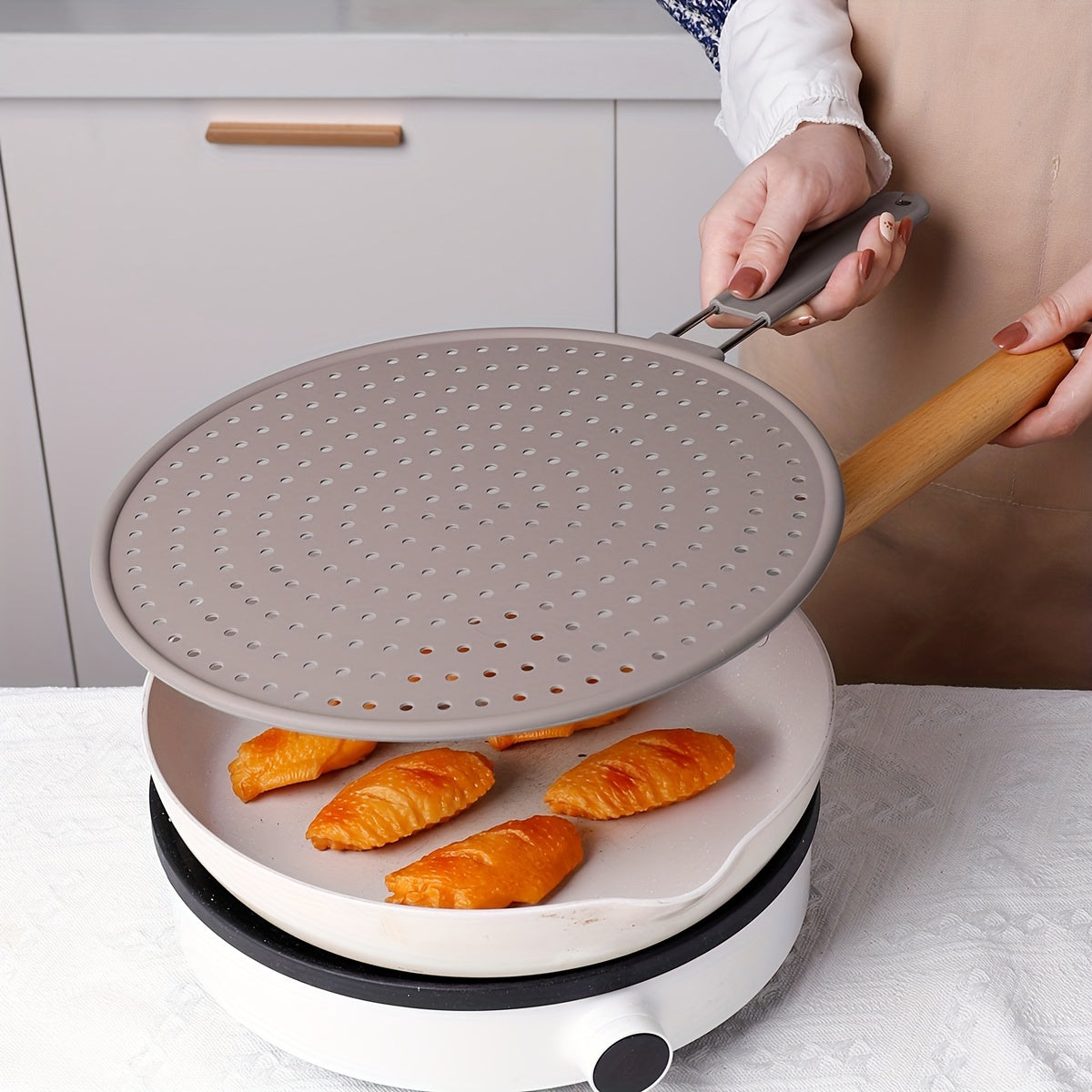 Stainless Steel Splatter Screen with Silicone Mesh for Frying Pan Kitchen Tool
