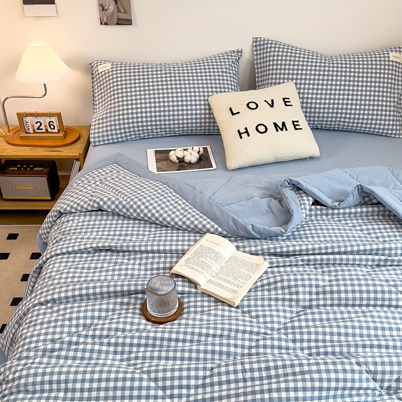 Plaid Summer Quilt Microfiber Filling Lightweight Space Theme Preppy All-Season