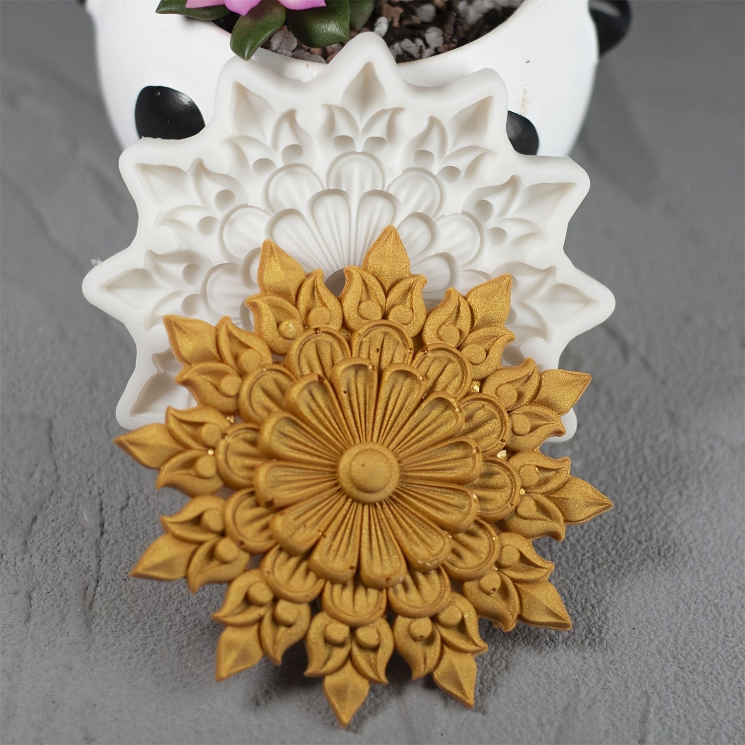 Silicone Cake Decorating Mold Baroque Floral Design Food Safe for Fondant Cupcakes Jelly Chocolate Resin Crafts