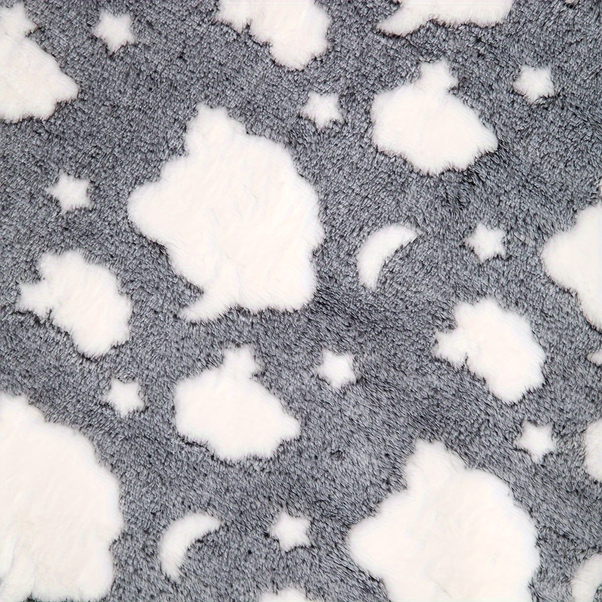 Soft and Skin-Friendly Plush Blanket Cozy Throw for Bed and Couch