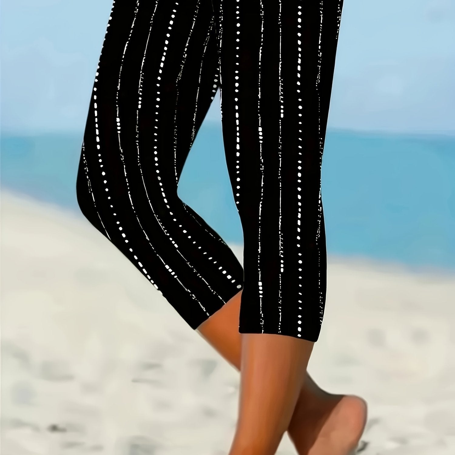 Women's Polyester Capri Leggings with Elastic Waistband Black and White Dot