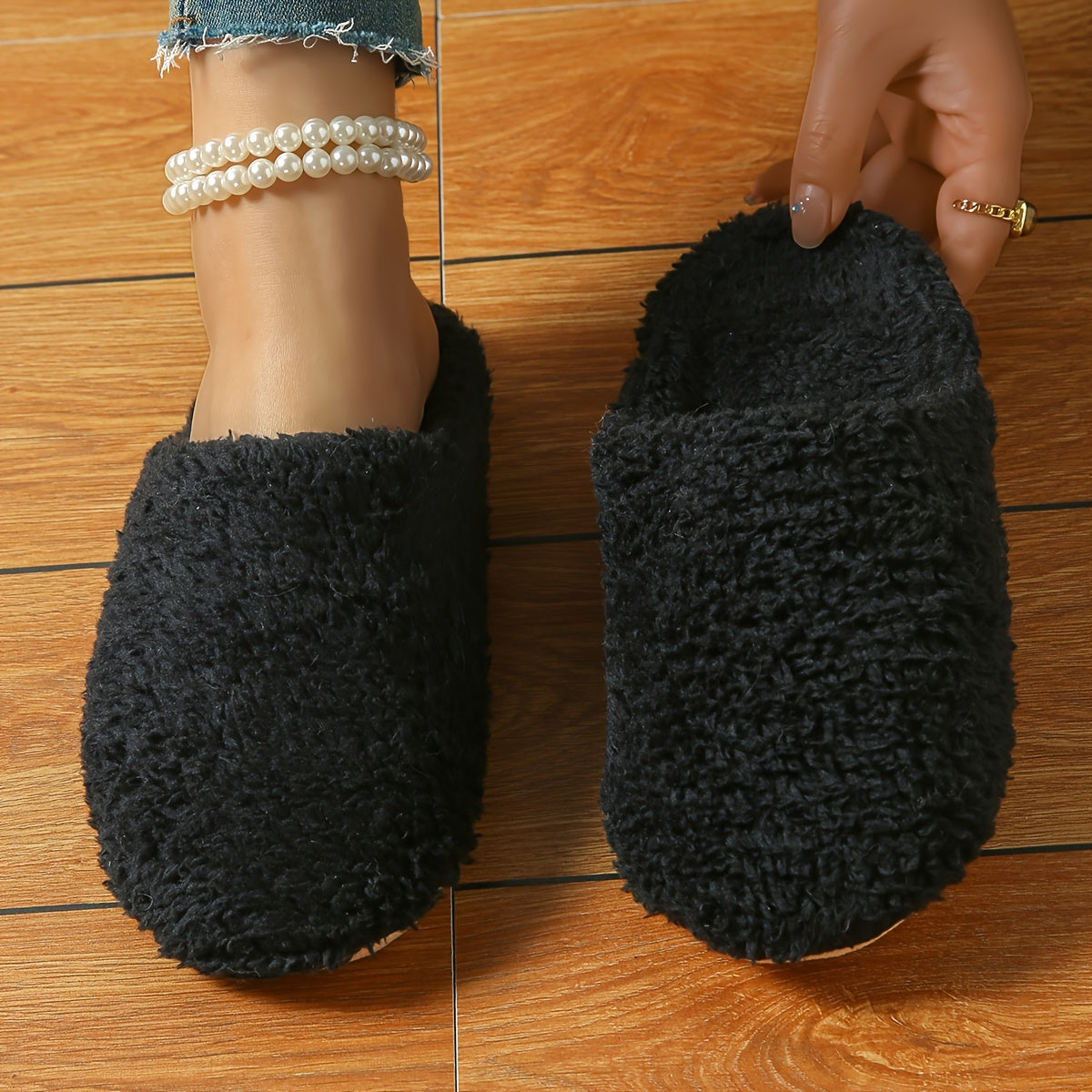 Women's Plush Indoor Slippers Soft Sole Lightweight Satin-Like Fabric All-Season