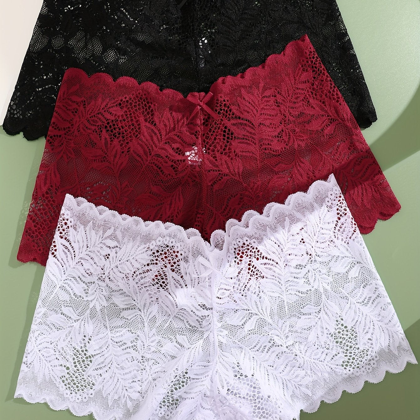 Set of 3 Women's Low-Rise Lace Boyshort Panties Breathable Nylon Blend Floral Patterns
