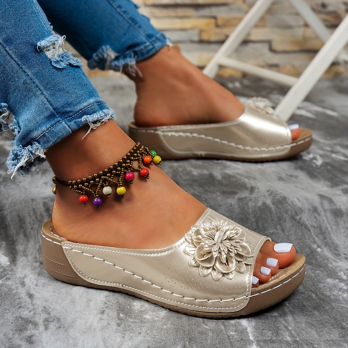 Women's White Floral Embellished Open-Toe Slide Sandals Casual Summer
