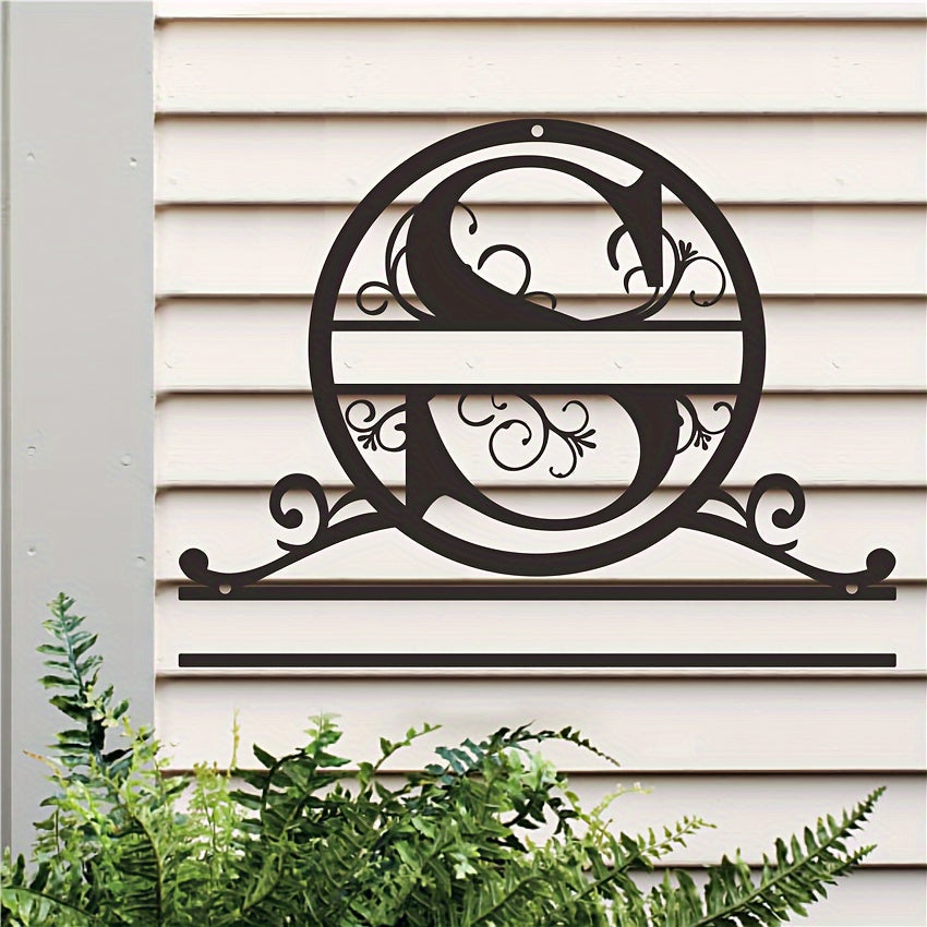 Maxsus metall oilaviy nom yozuvi bilan monogram va familiya, ob-havo sharoitiga chidamli, bardoshli va teksturali yakuniy uchun uy bezaklari