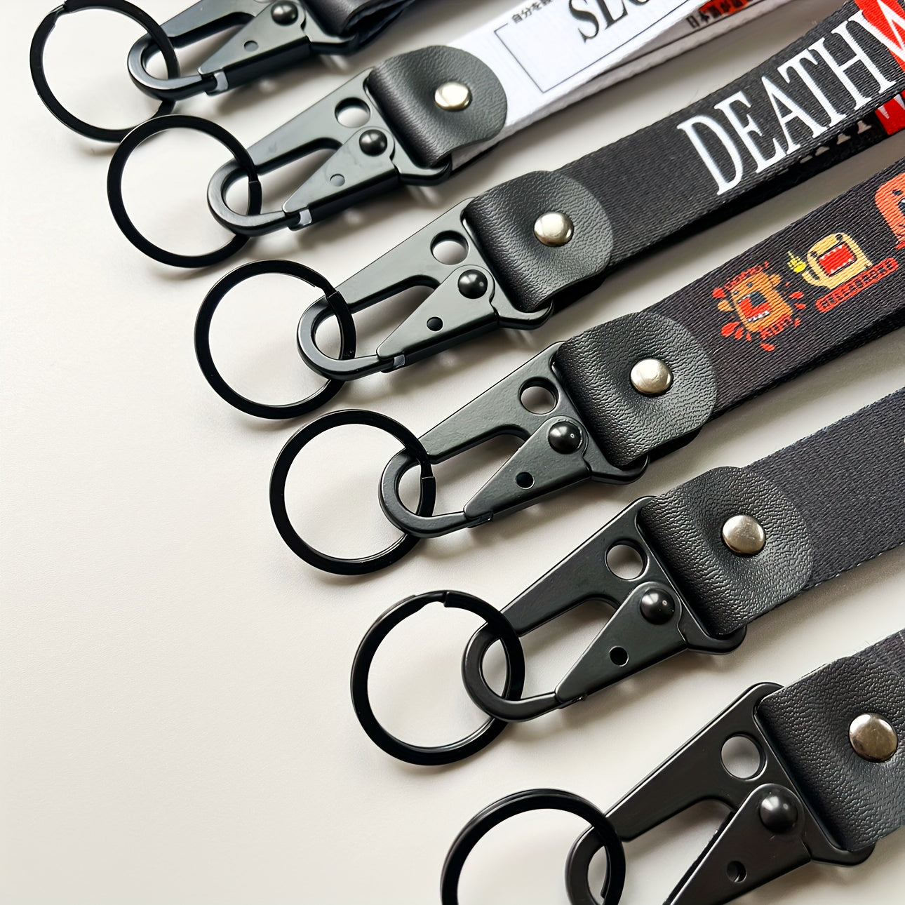 Uniseks metall poyga kaliti uchun anti-yo'qoladigan bilakuzuk va avtomobil, mototsikl kalitlari uchun