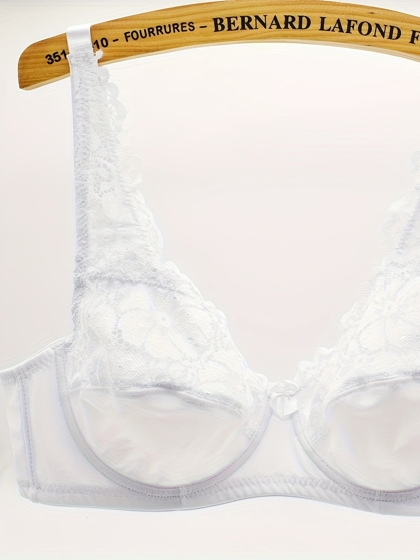 Plus Size Women's Lace Lingerie Bra with Floral Print V-Neck Scalloped Trim Light Blue