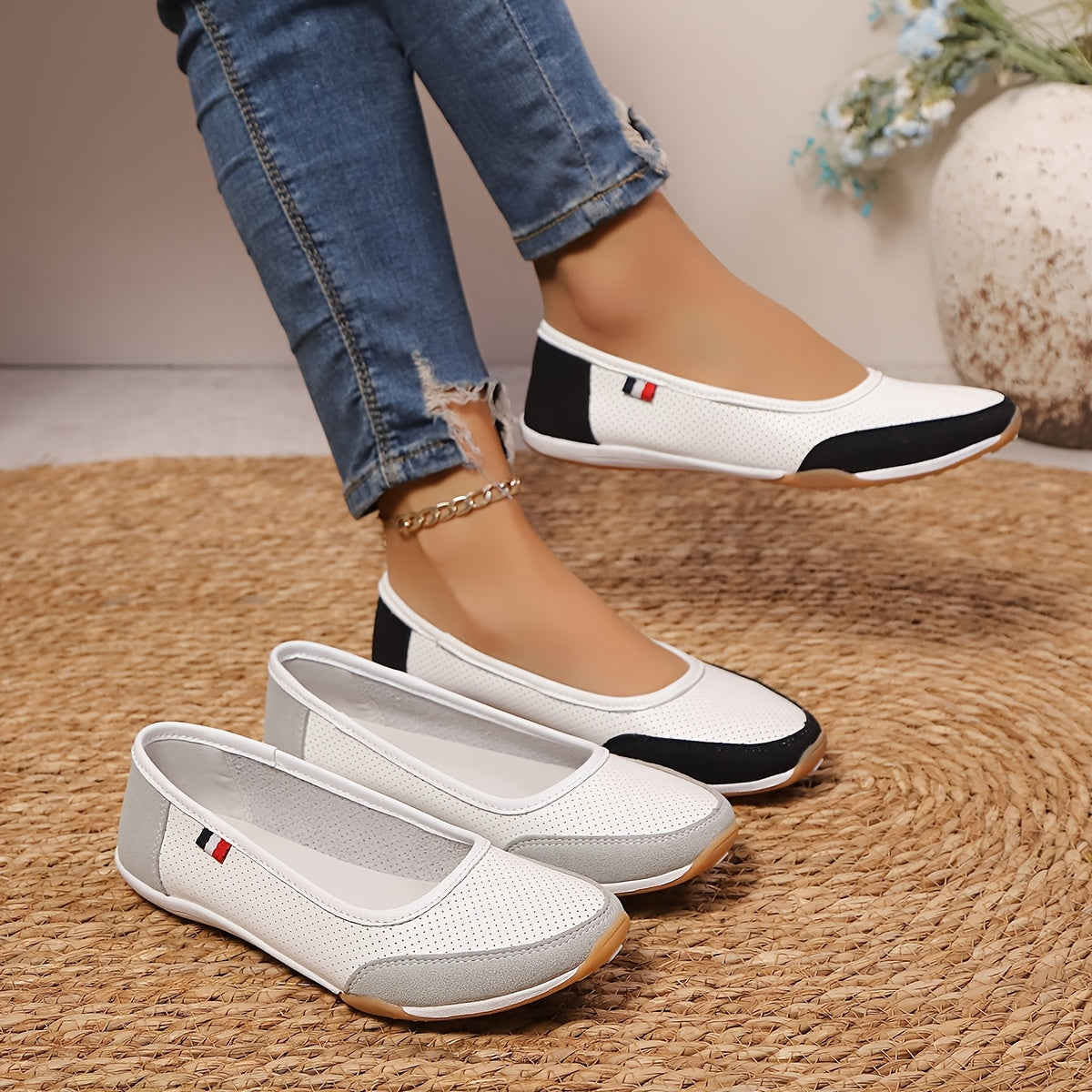 Women's Slip-On Loafers Breathable Black White Casual Flats Non-Slip