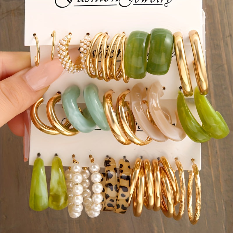 15 ta nafis rezina qotishma halqa sirg'alar to'plami, soxta marvarid doira dizayni bilan, ayollarning kundalik kiyimlari uchun vintage nafis uslubini namoyish etadi.