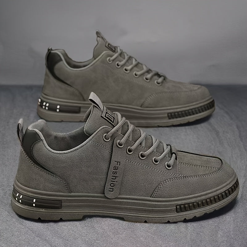 Erkaklar uchun barcha mavsumlarga mo'ljallangan pastki krossovkalar, bir rangli, sirpanmaydigan, mustahkam dizayn, nafas oladigan mato astar, dumaloq barmoq, shoelace yopilishi, sun'iy yuqori qismi, PVC taglik, mato ichki taglik - ikkita uchun mos