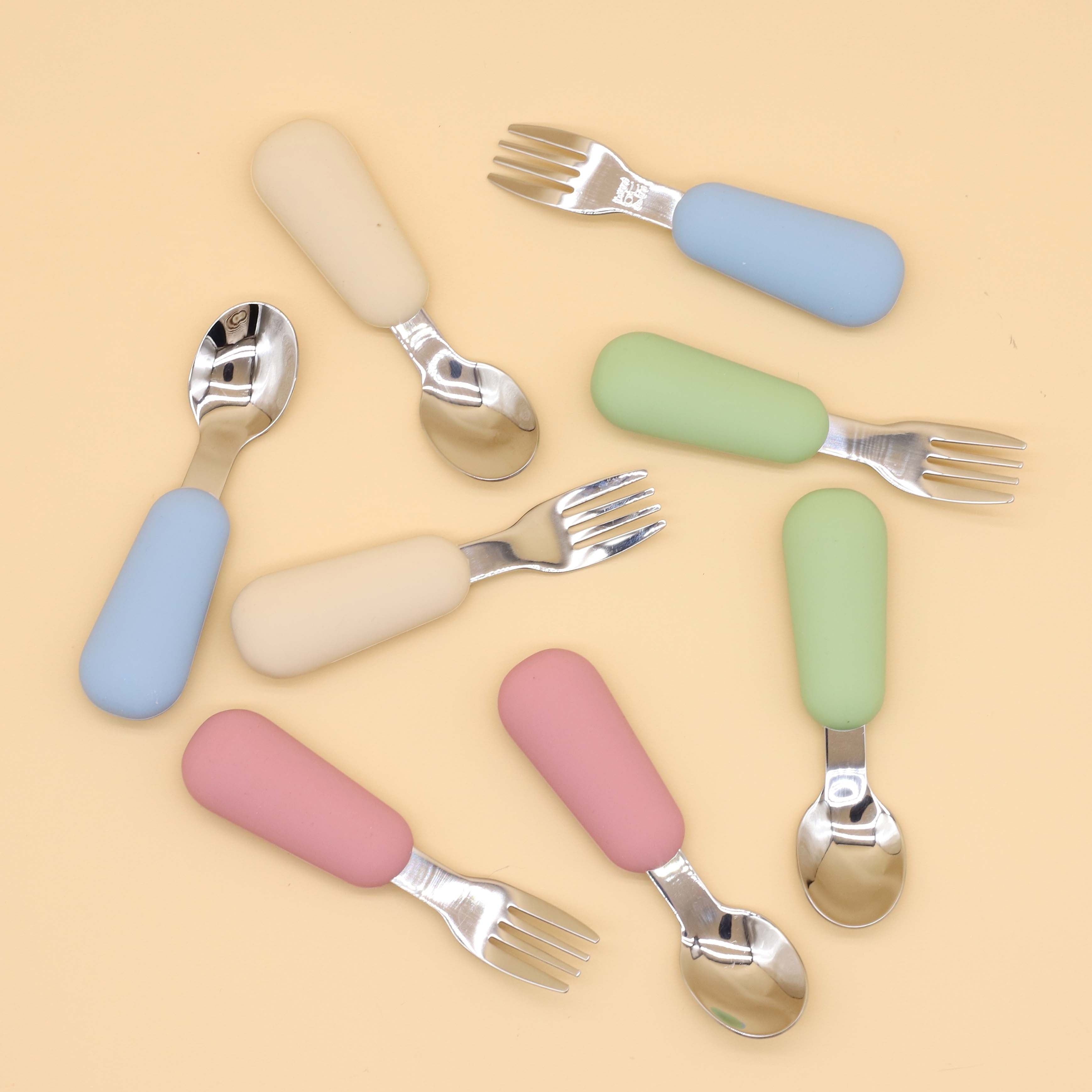 Набор ложки и вилки из нержавеющей стали с красными силиконовыми ручками - Идеально для