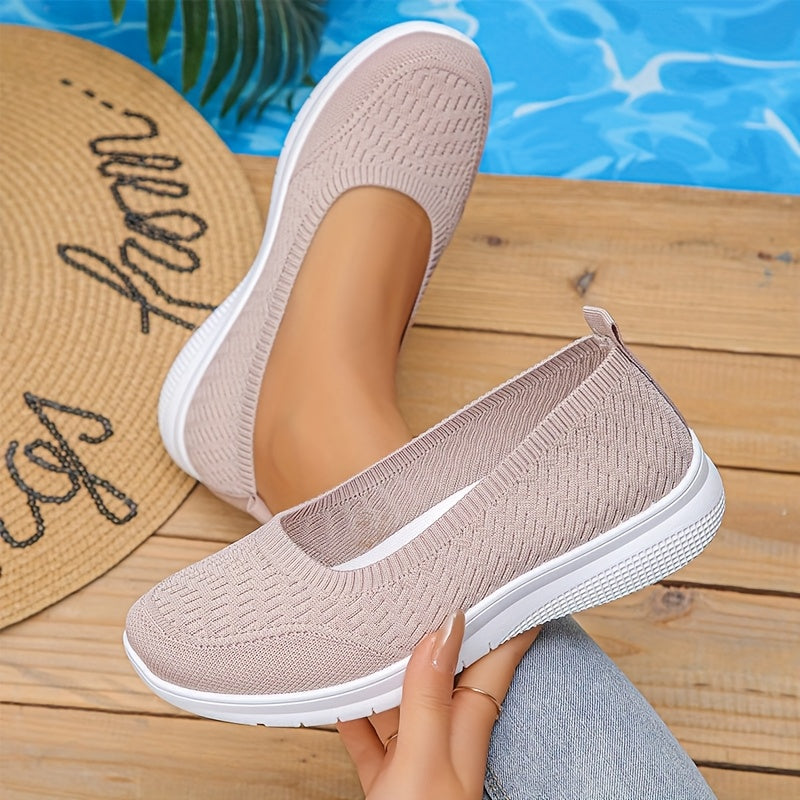 Ayollar uchun Slip-On sport poyabzali nafas oluvchi mato tekis anti-slip taglik butun kun davomida qulaylik