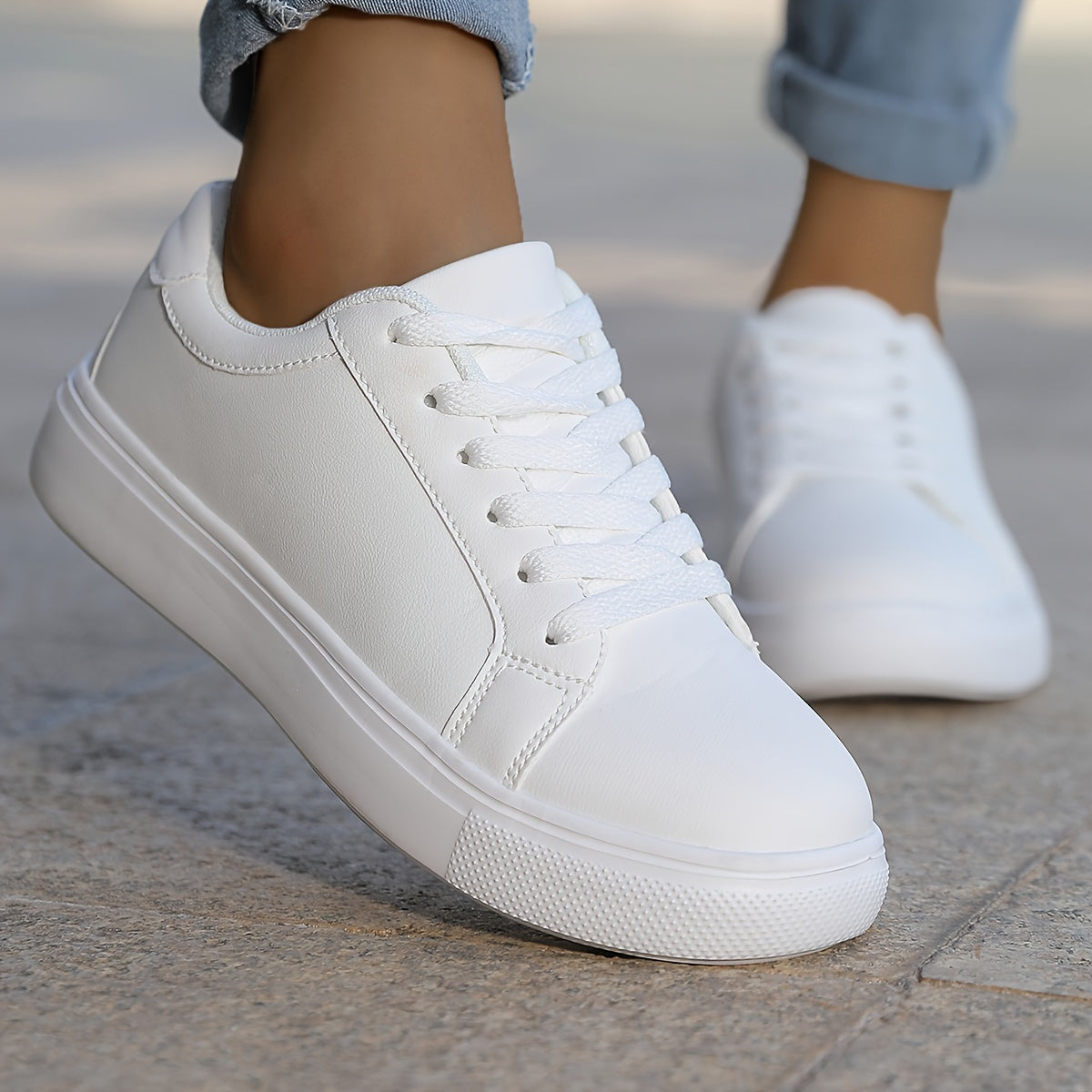 Women's Solid Color Water-Resistant Lace-Up Platform Sneakers for Casual Outdoor Wear