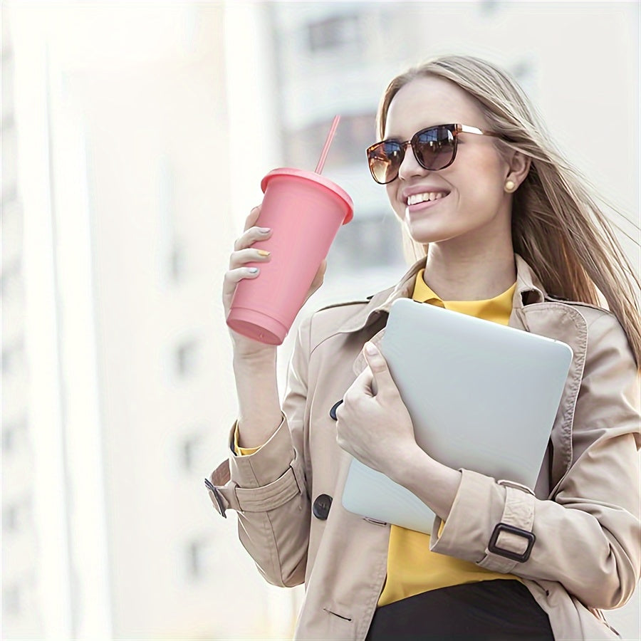 5/10 Qizil plastik stakanlar qopqoq va qalamchalar bilan, 24oz, yozgi partiyalar va basseyn atrofida foydalanish uchun ideal. Faqat qo'lda yuvish, PVCsiz. Sovg'alar va bezaklar uchun ajoyib.