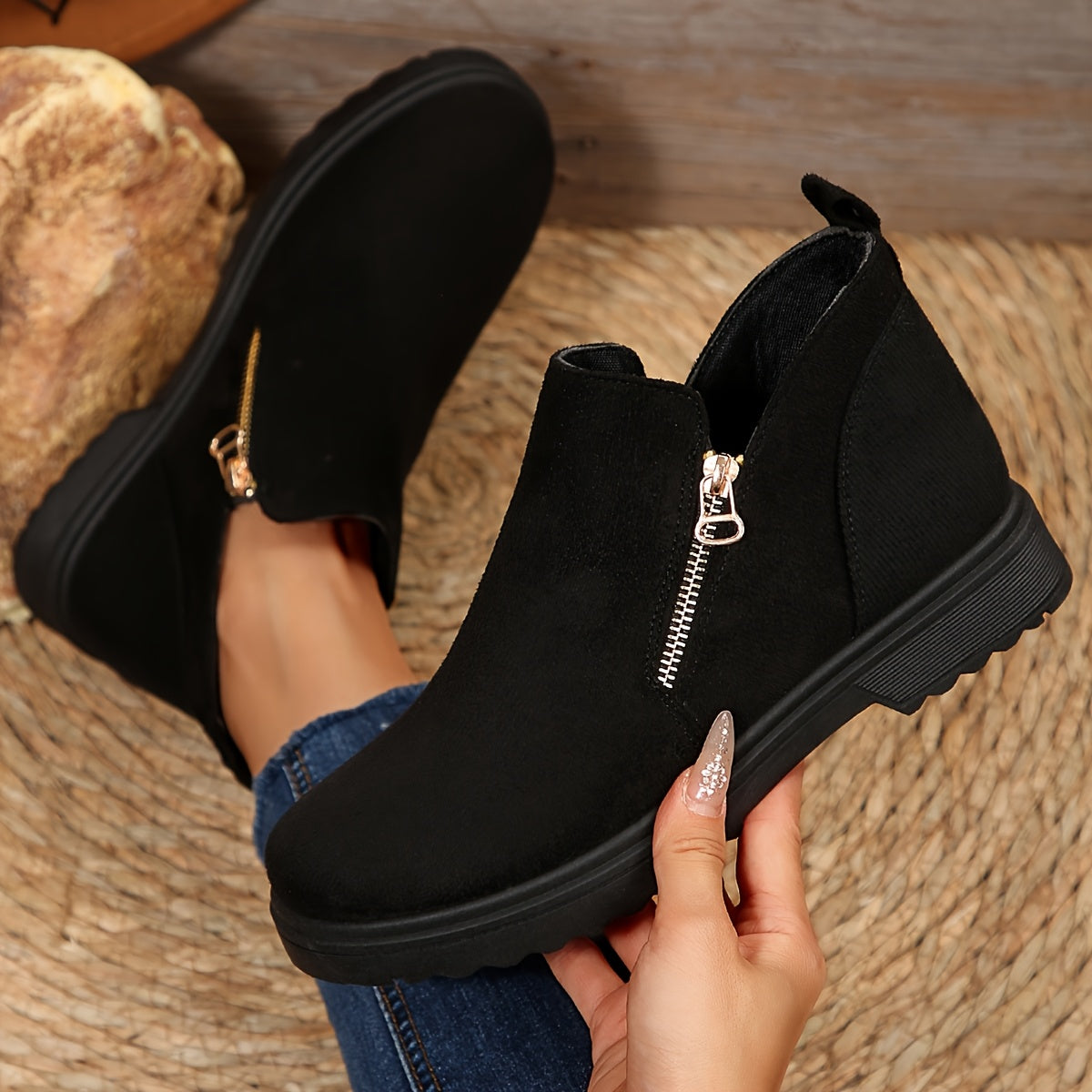 Women's Black Ankle Boots with Zipper, Round Toe, Thick Sole All-Season