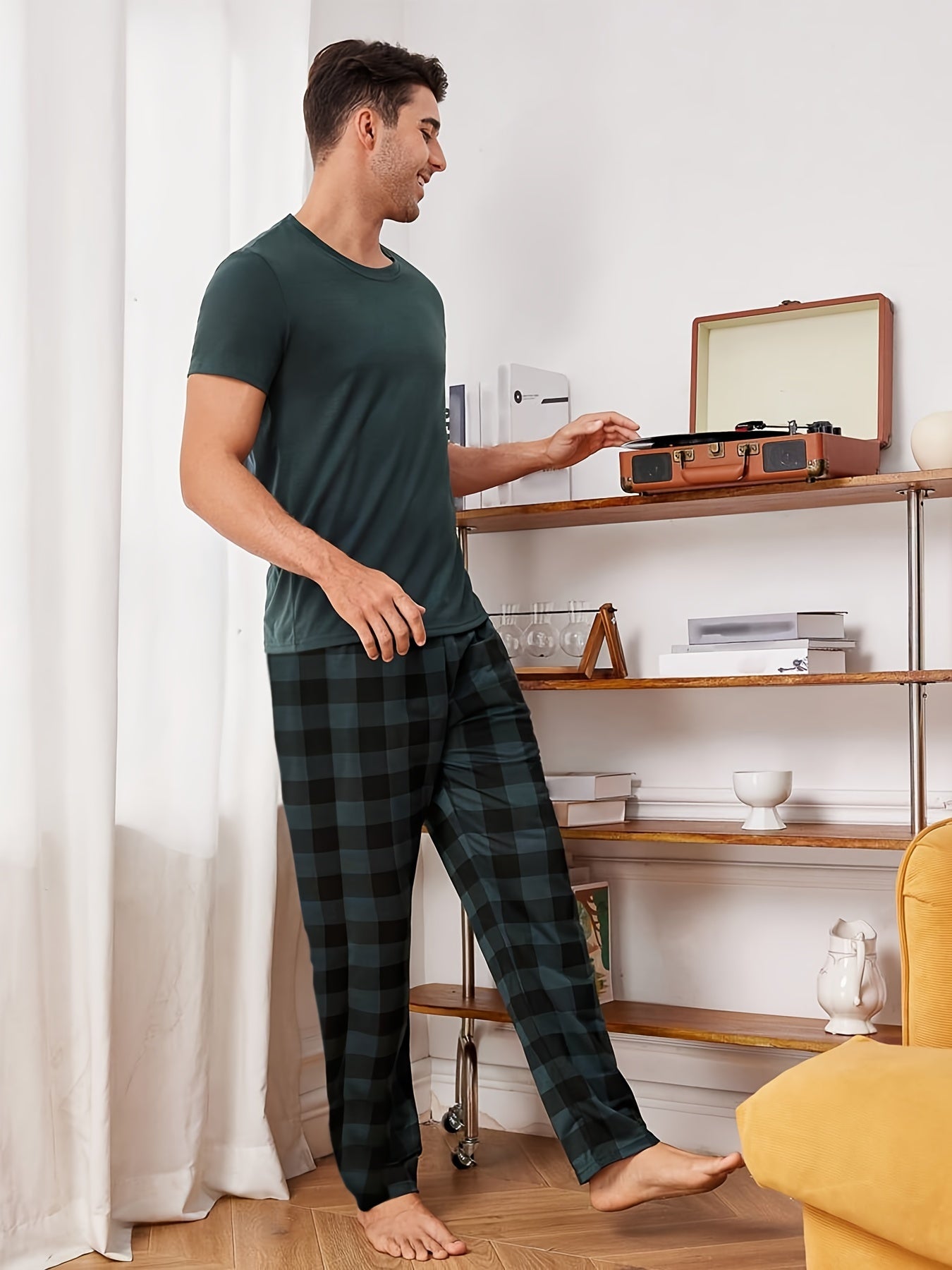 Men's Dark Green Pajama Set with Short Sleeve Crew Neck Top and Plaid Trousers