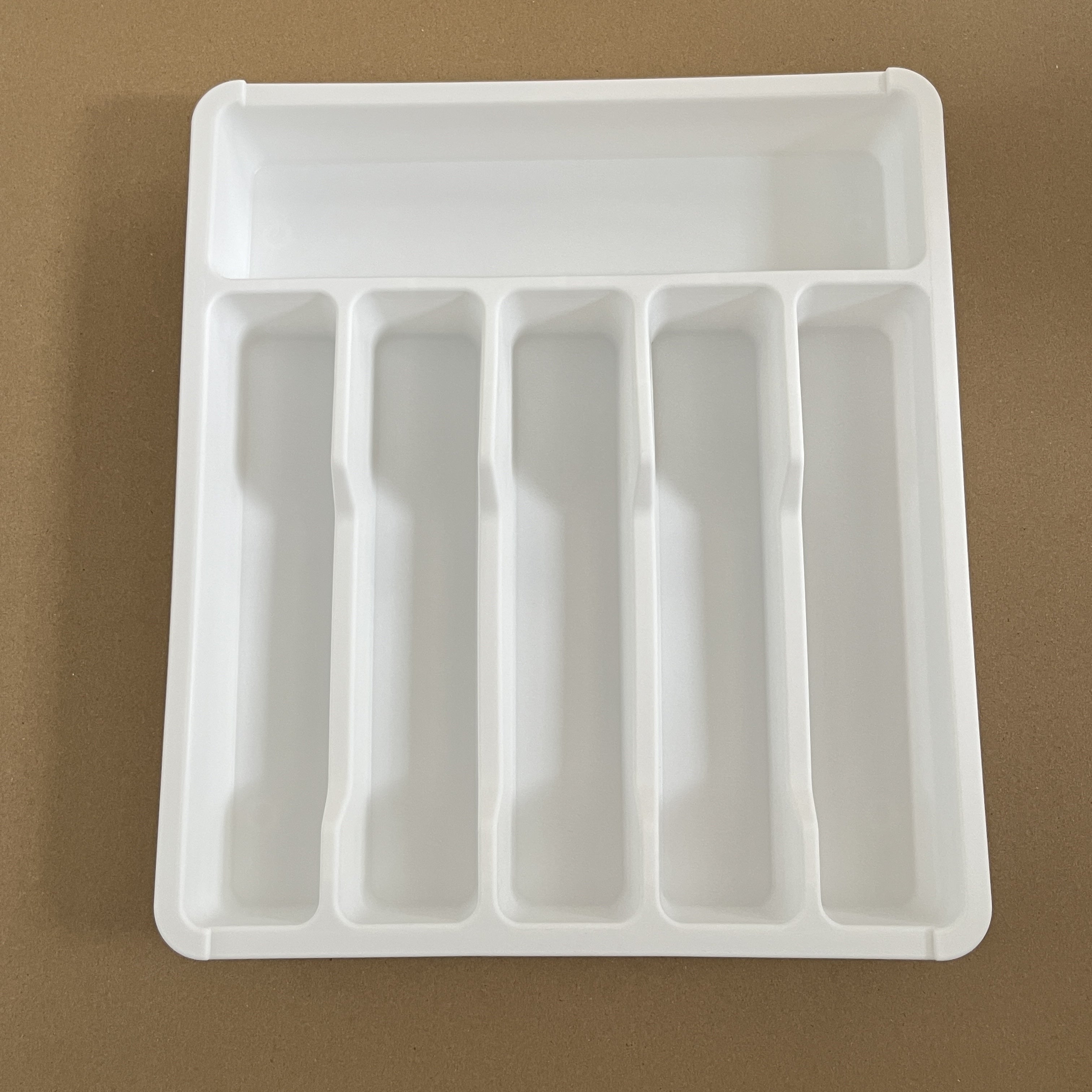 Пластиковая подставка-органайзер для плоской посуды с 6 отделениями для кухонных ящиков