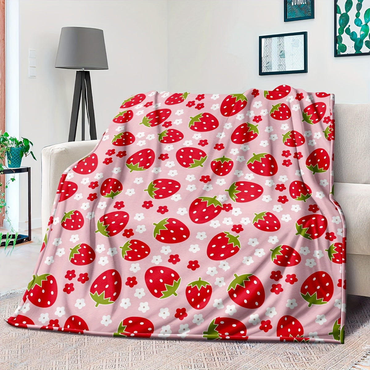 Pink Strawberry Print Flannel Throw Blanket for Bed Sofa All Seasons