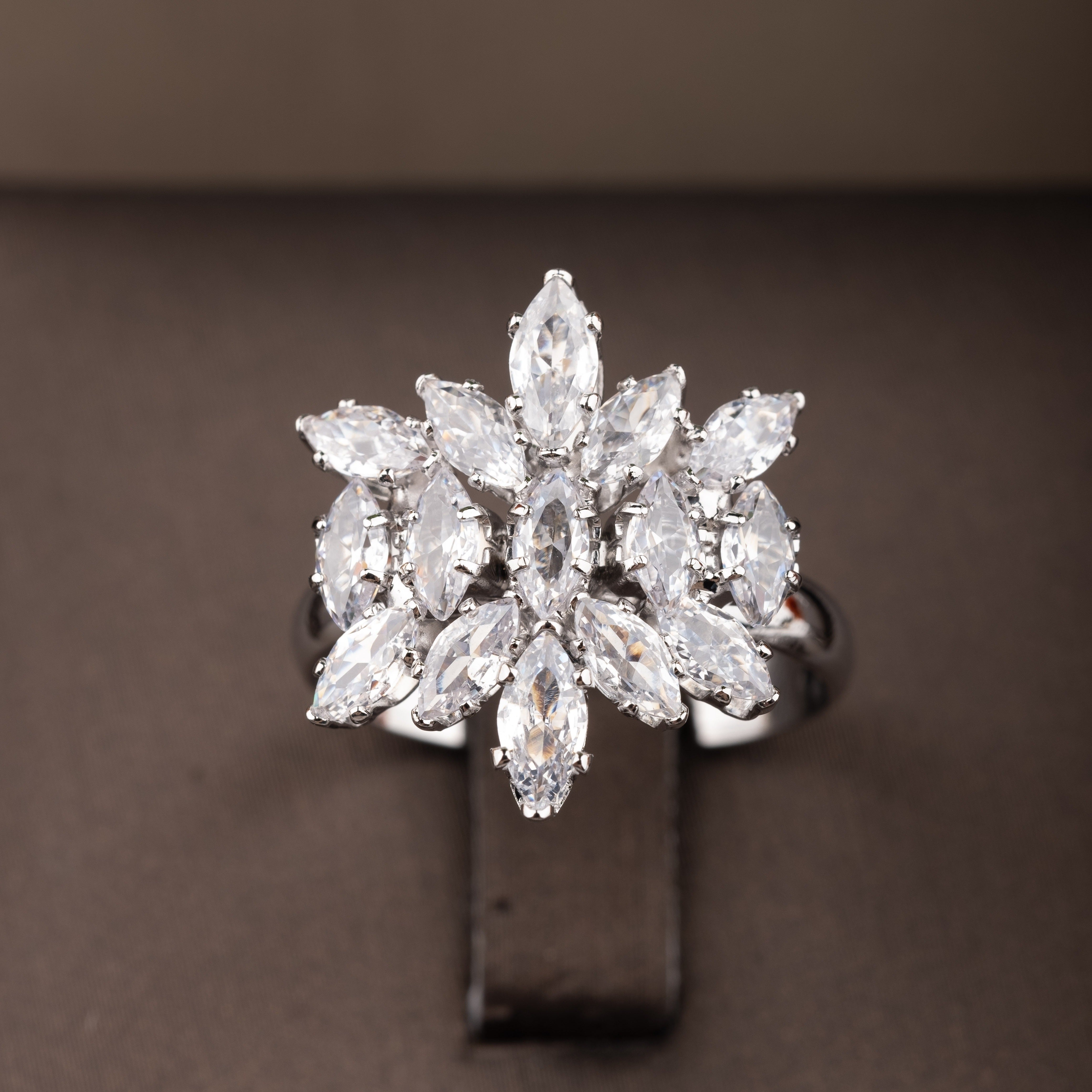 18K Gold-Plated Jewelry Set with Cubic Zirconia Necklace Earrings Bracelet Ring for Weddings