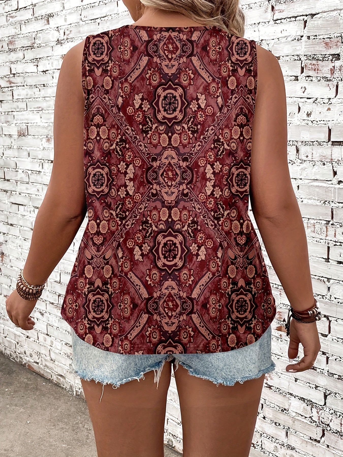 Женская майка без рукавов с цветочным принтом для полных женщин