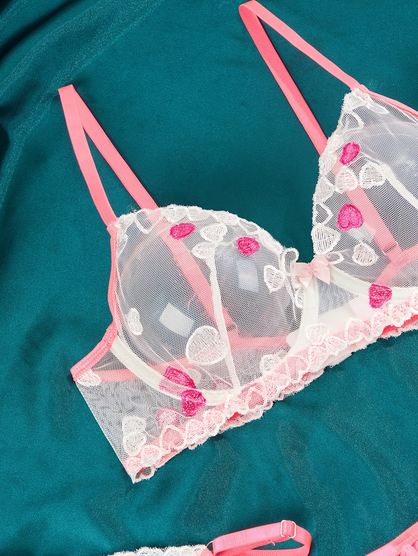 Ichki kiyim to'plami