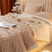 Jacquard Knit Polyester Bed Blanket with Geometric Pattern Thick Fleece Throw for All-Season Sofa Bed Cover