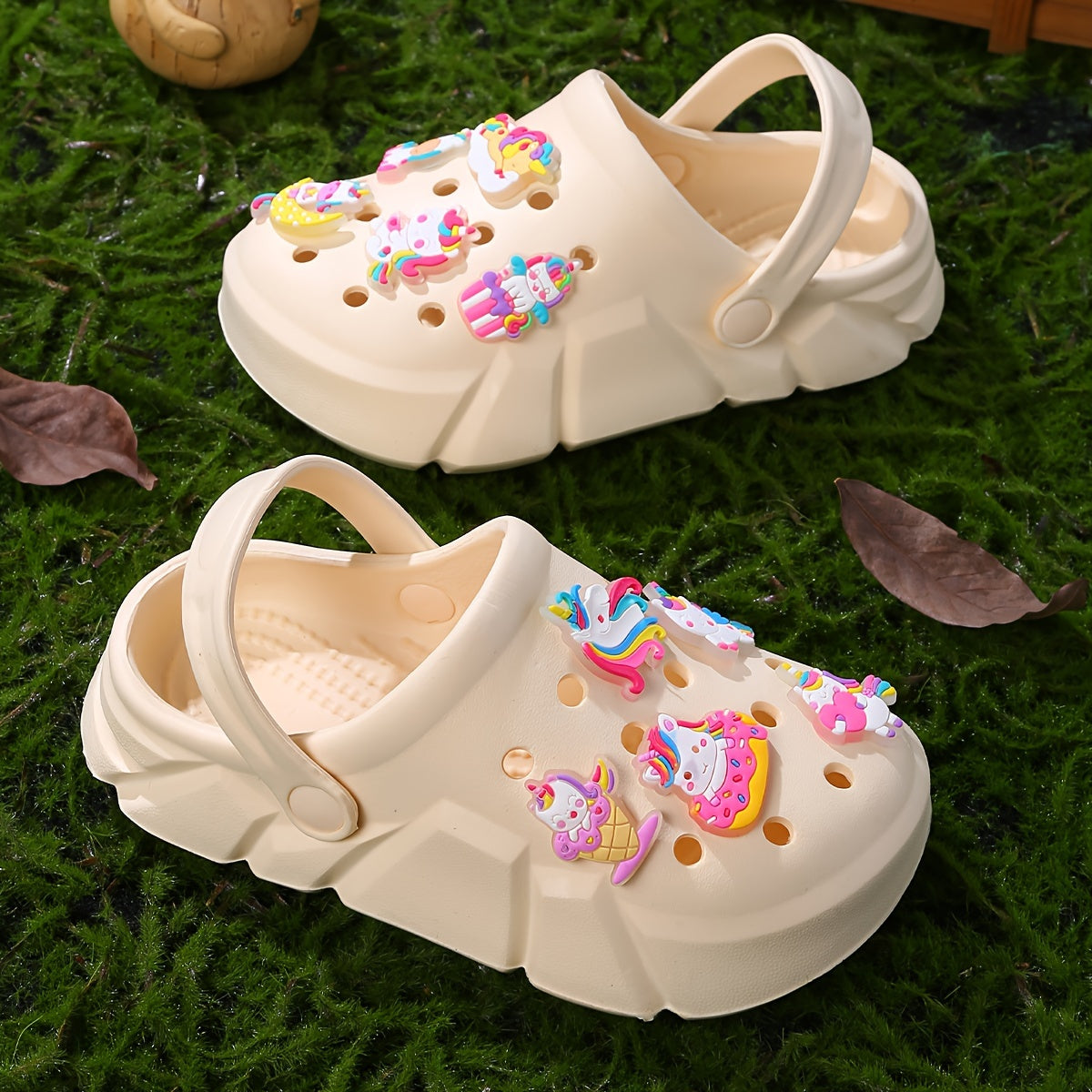 Children's Cartoon Clogs with Breathable EVA Sole and Insole All-Season Comfort for Ages 14 and Under