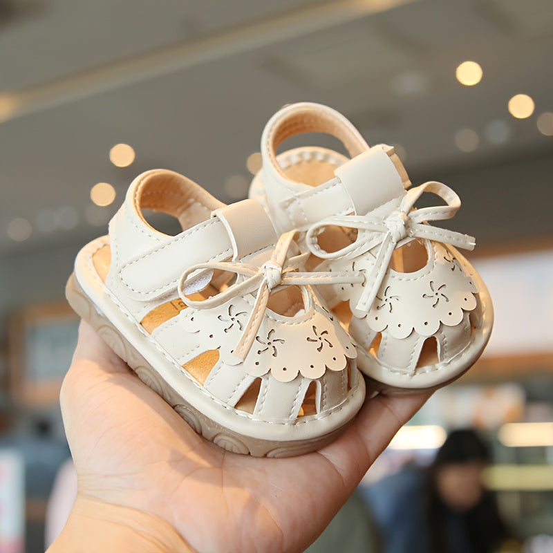 Kichkina qizlar uchun ochiq pushti rangli qoqilgan qoqilgan yulduz naqshli, sirpanmaydigan bolalar poyabzali, bahor va yoz uchun