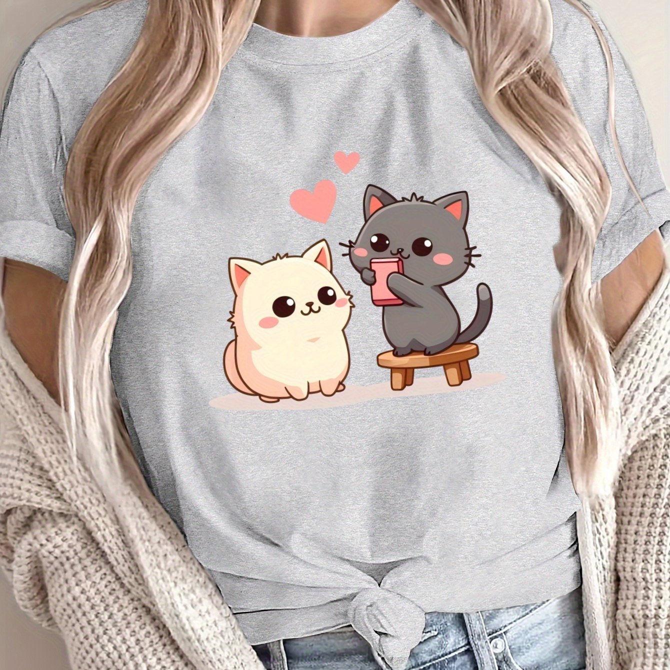 Women's Oversized Polyester T-Shirt with Cat and Heart Graphics, Casual Comfortable Fit