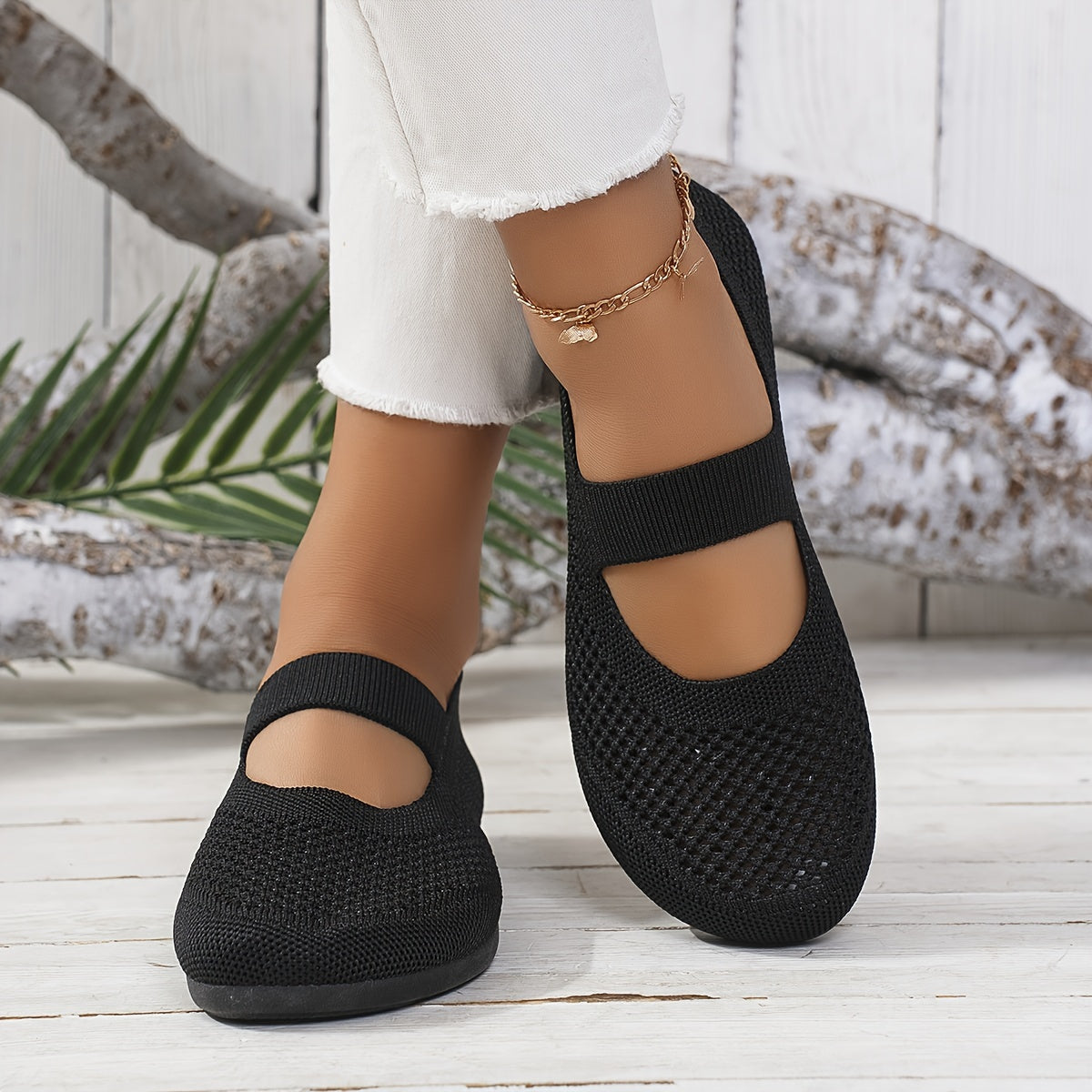 Women's Breathable Slip-On Shoes Lightweight Beige Casual Sneakers Comfortable