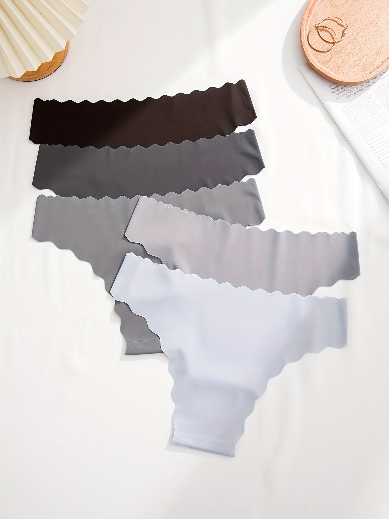 Women’s Seamless Wave-Edge Hipster Panties 5-Pack Low Rise Breathable Nylon