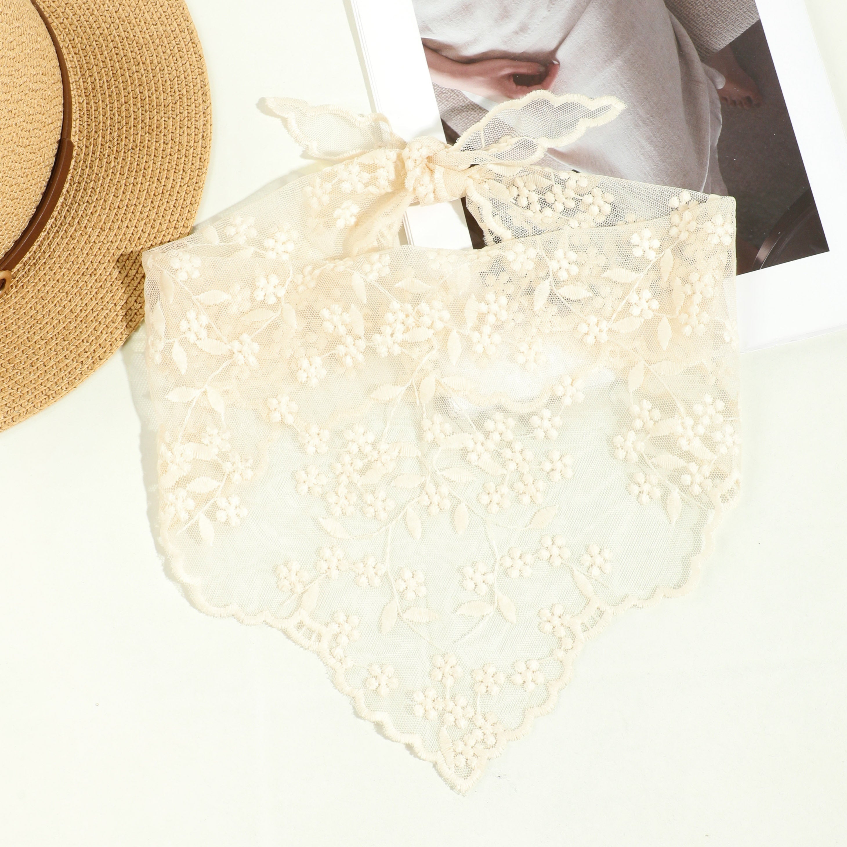 Ladies' Lace Floral Triangle Scarf in Solid Color Polyester for Dates Travel