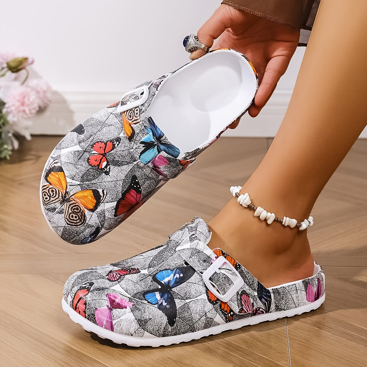 Women Butterfly Print Slip-On Mules Closed Toe Lightweight Comfortable Casual