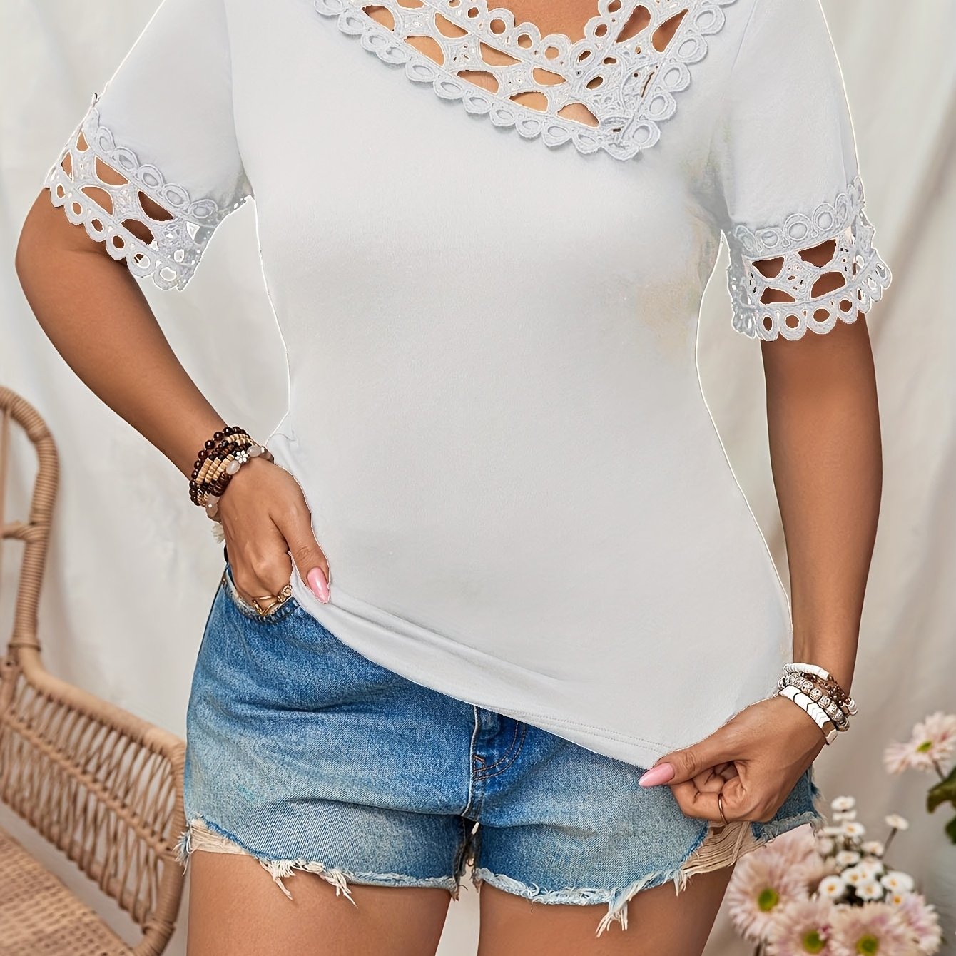 Plus Size Women's Short-Sleeve Top Summer Lace Cut-Out Splicing V-Neck