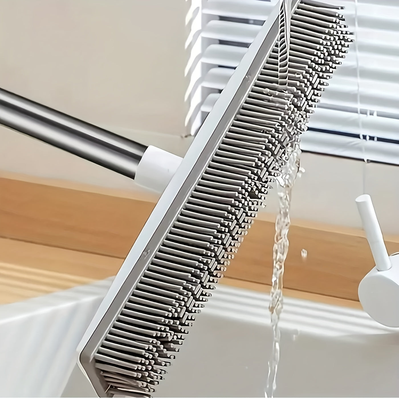 Ko'p maqsadli uy hayvonlari sochlarini olib tashlash cho'tkasi gilamlar va qattiq pollar uchun - mustahkam va ekologik toza, uy va tijorat gilamlarini tozalash, gilamlarni shampunlash uchun ajoyib