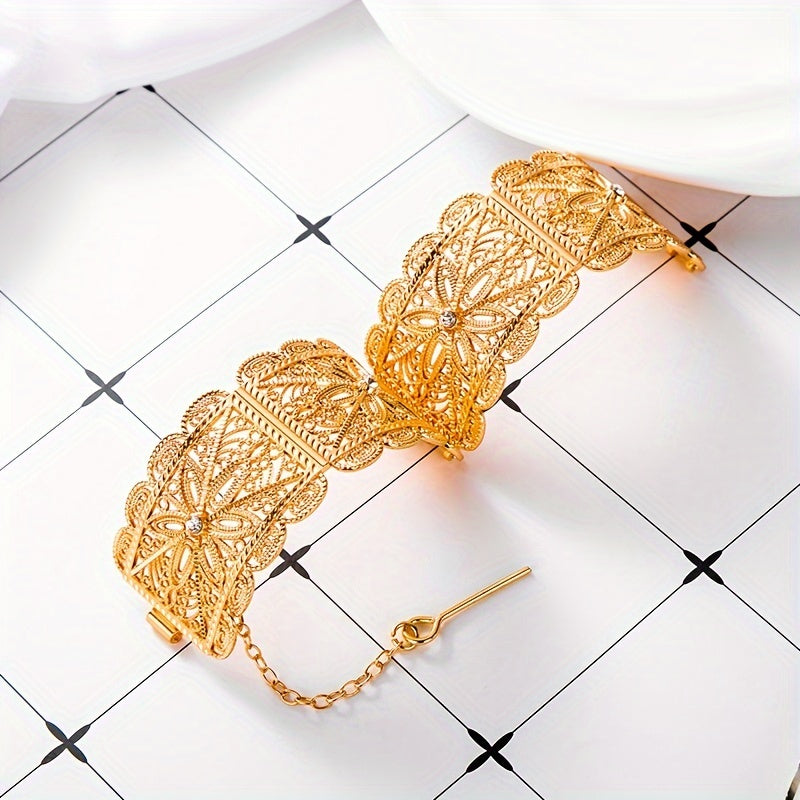 Ayollar zargarligi uchun mo'ljallangan, hashamatli oltin qoplamali metall bilaguzuk, Arab an'anaviy bayrami, kelinning to'y to'plami yoki chiroyli bilak aksessuari sifatida mukammal.