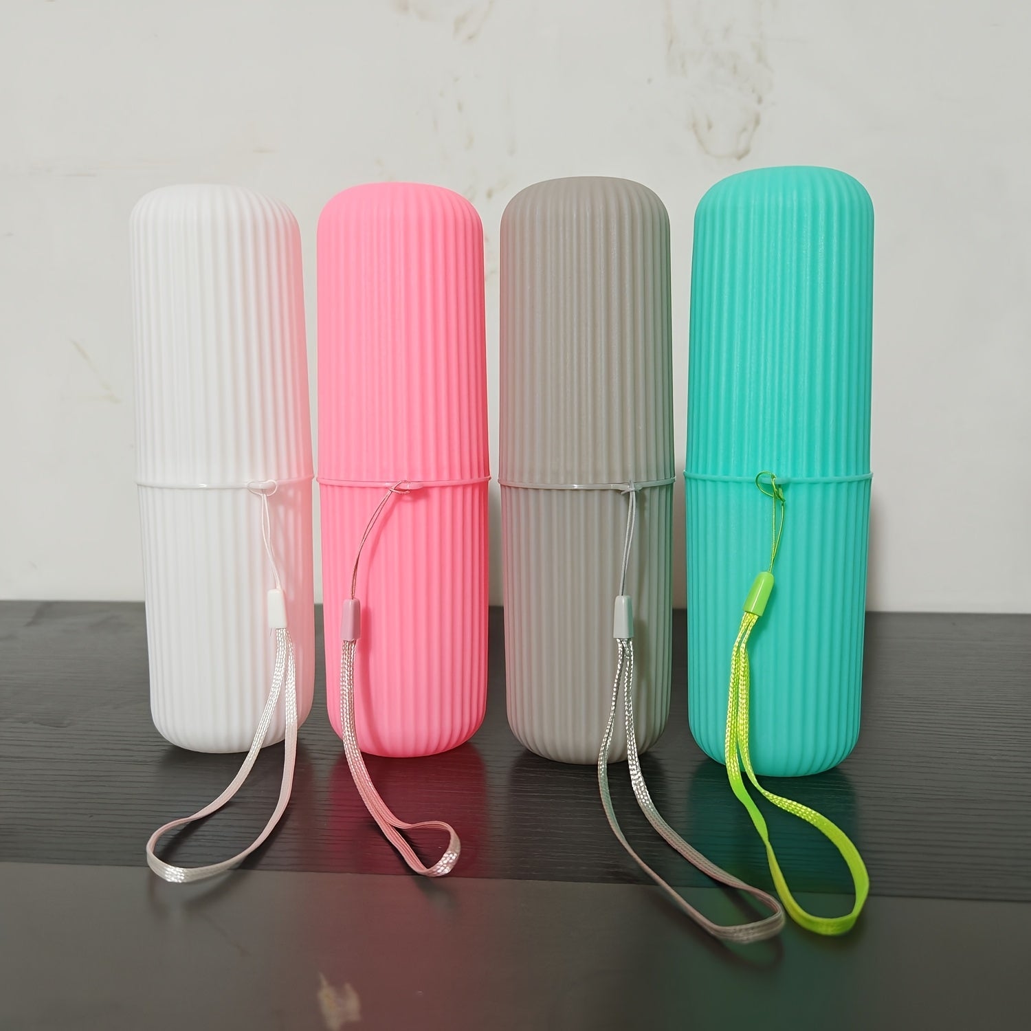 Sayohat uchun tish cho'tkasi qutisi to'plami, yuvinish kubogi va tish pastasi qutisi bilan