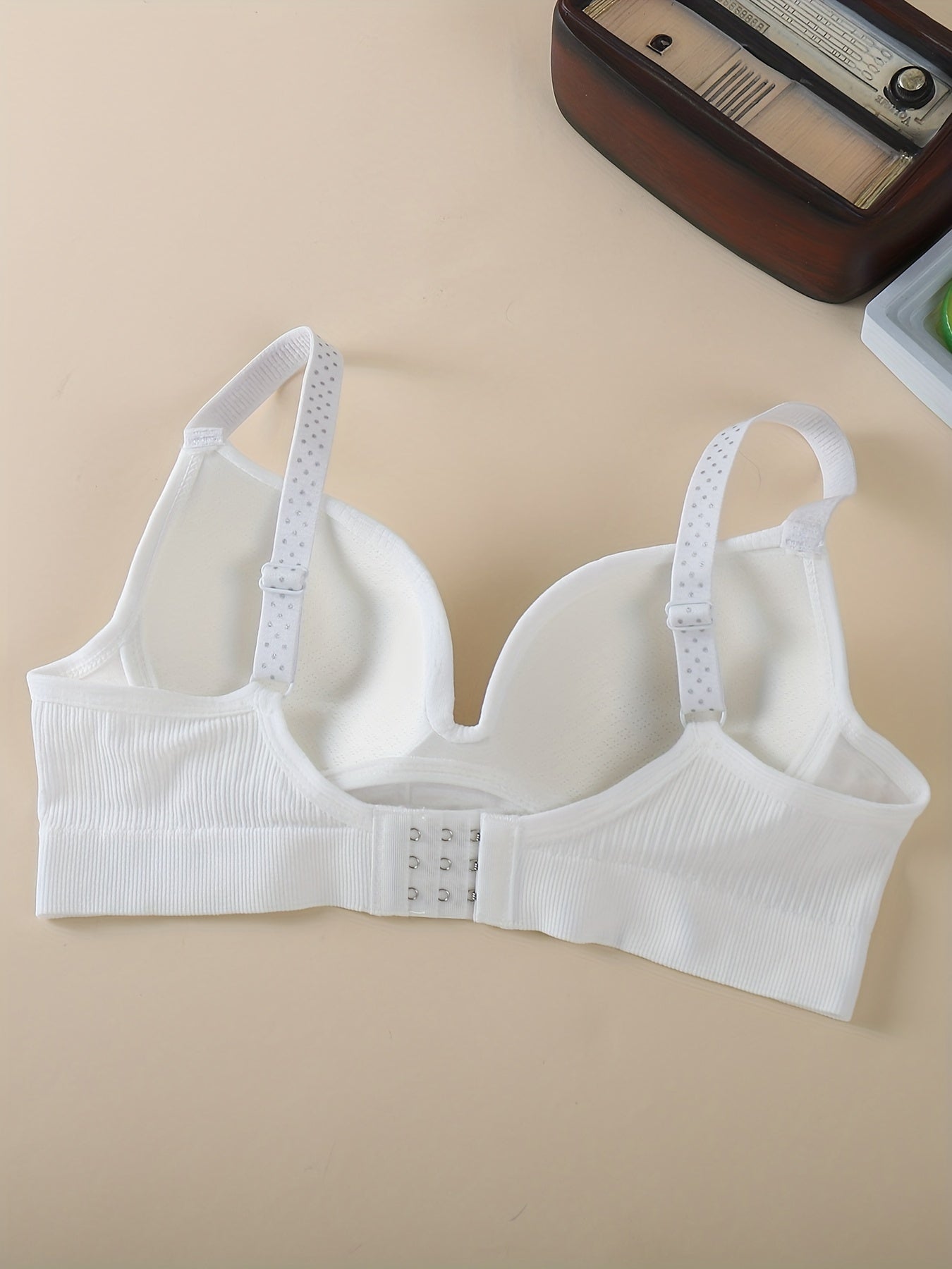 Women's Push-Up Bra Solid Color Medium Support Wireless Non-Removable Padding