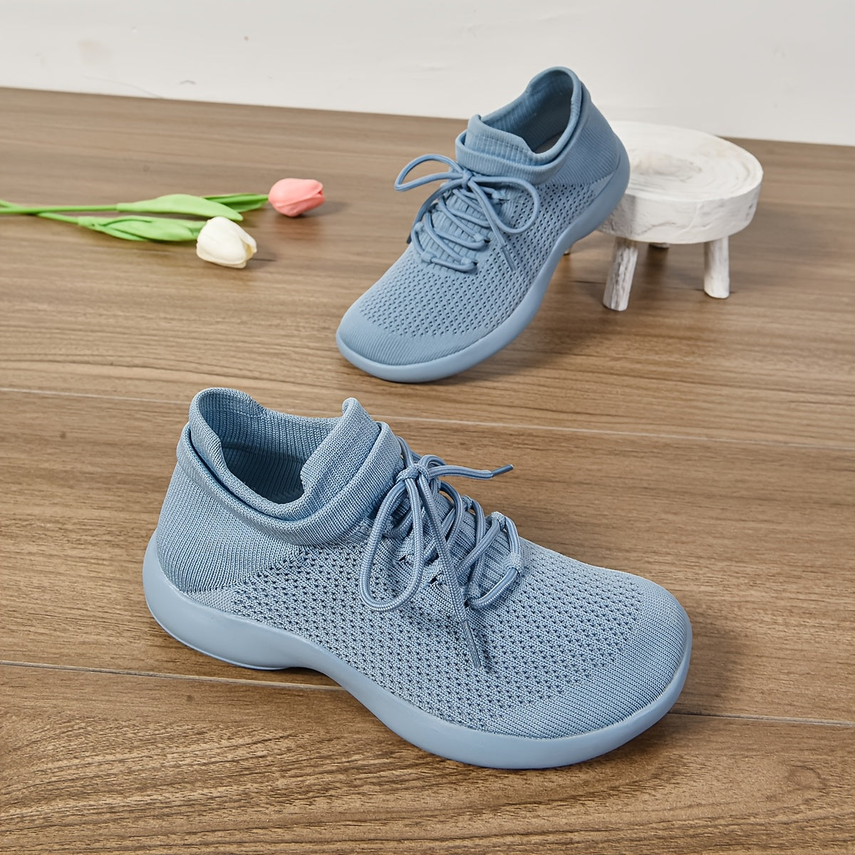 Women's Casual Low Top Lace Up Walking Shoes Breathable Non Slip Fabric