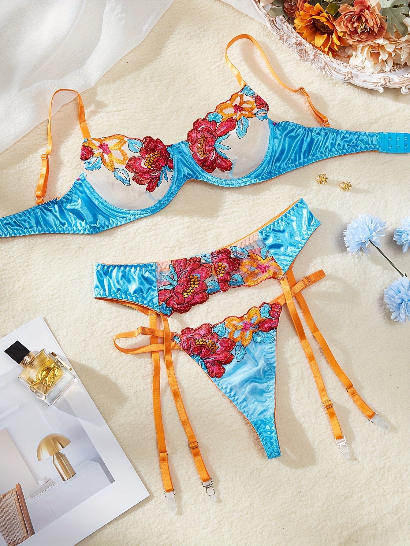 Conjunto de lencería para mujer con bordado floral en bloque de colores, sujetador de malla, cinturilla de liga y tanga